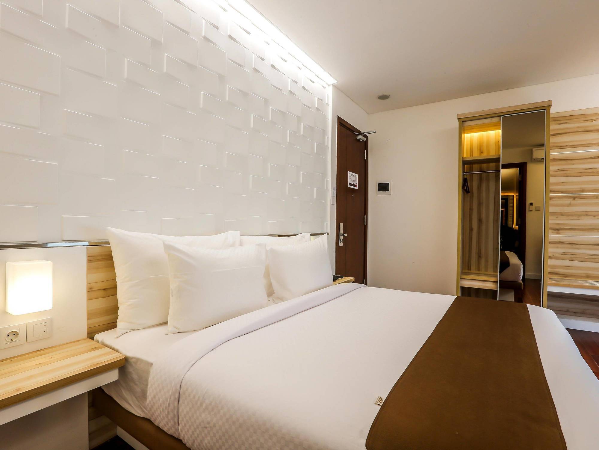 Alimar Hotel Malang Exterior foto